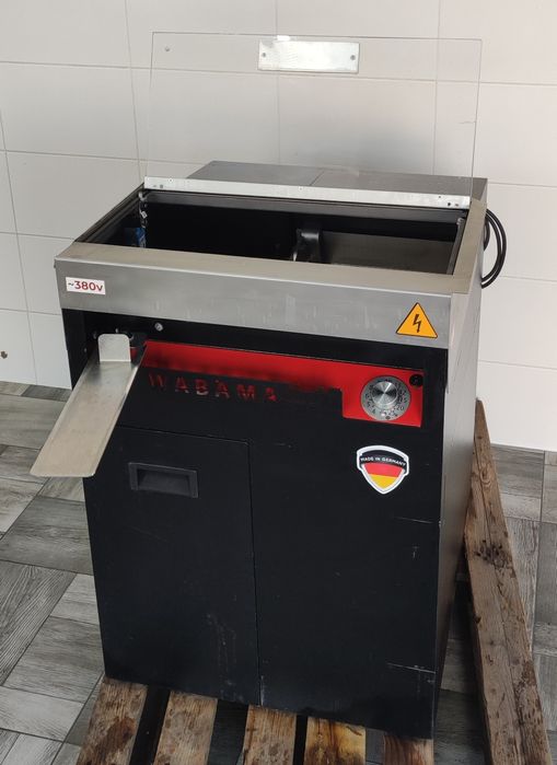 Професійна хліборізка з регулюванням товщини Wabama: 54 000 грн