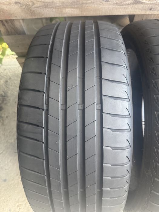 Шини 225/40 R19 Bridgestone Turanza T005