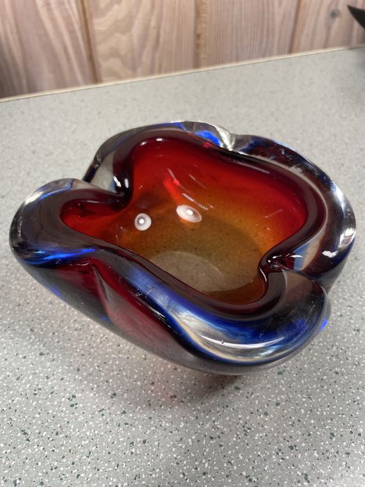 Popielnica Osiołek projektu Czesława Zubera murano glass huta polanica