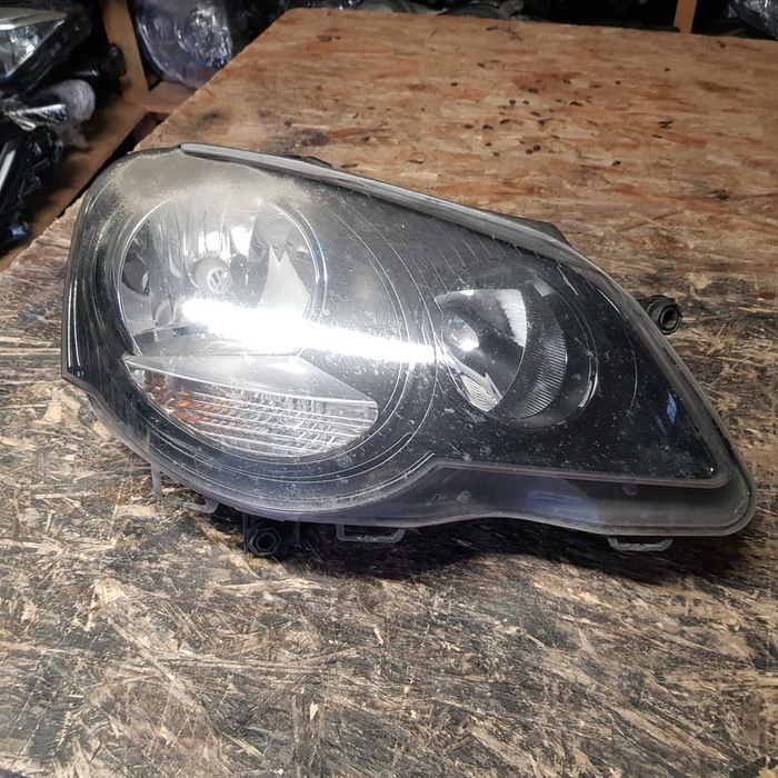 lampa przód VW Polo 4 6Q1