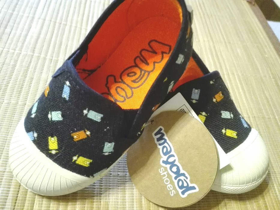 Mayoral r. 21, nowe buty dla dziecka
