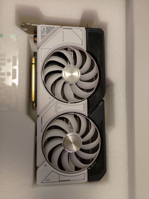Karta graficzna ASUS Dual GeForce RTX 4070 OC Edition 12GB White | SFF