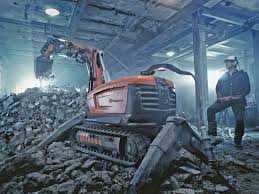 Kucie betonu posadzek – robot elektryczny