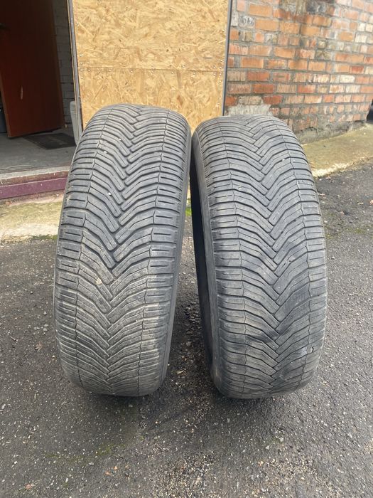 Продам зимню резину 215/65r16