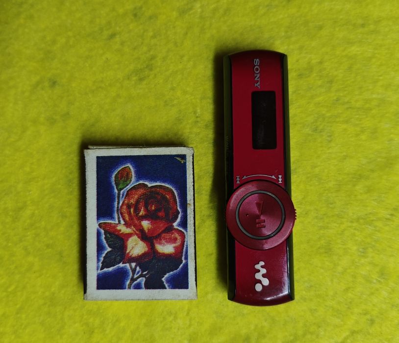 МР3 Sony плеер  NWZ B  173  F