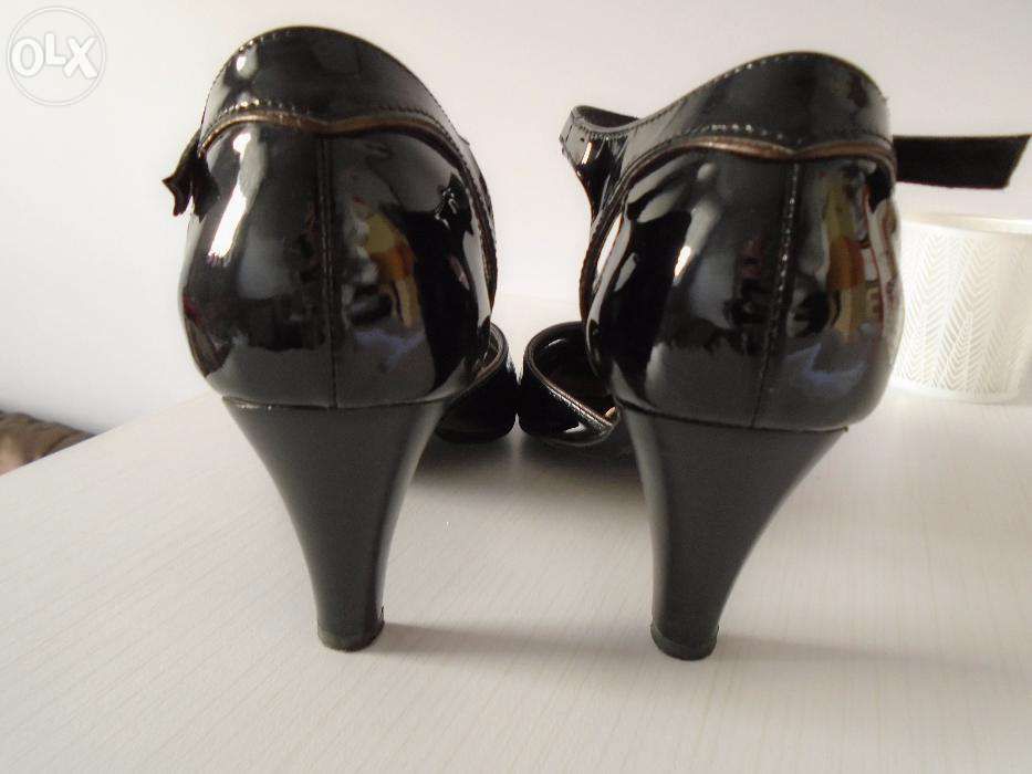 Czółenka lakierowana skóra r.38 25cm ryłko zych sala Lampert wesele