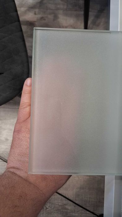 półki szklane mleczne