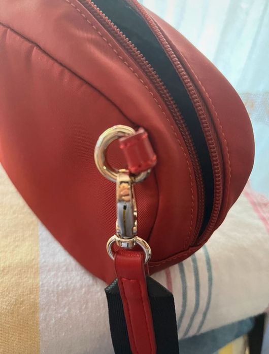 Crossbody Guess vermelho
