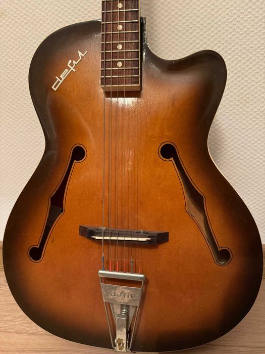 Gitara Defil Jazz