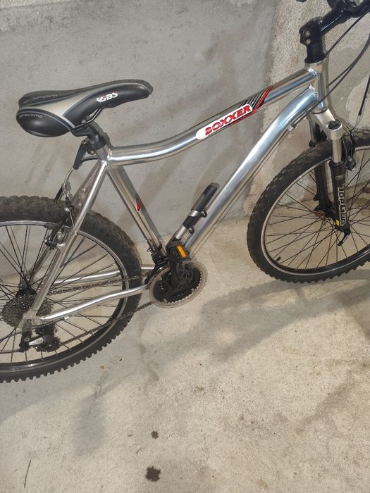 Bicicleta nova em alumínio