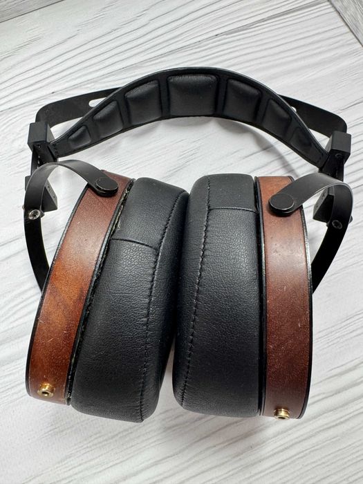Monoprice Monolith M1060 | Auscultadores planares circum-aurais / M1060 Planar