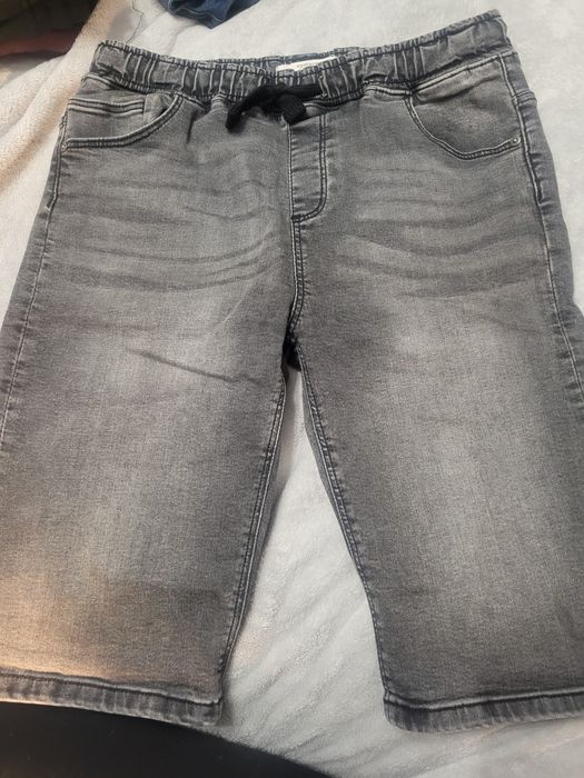 Spodnie krótkie jensowe