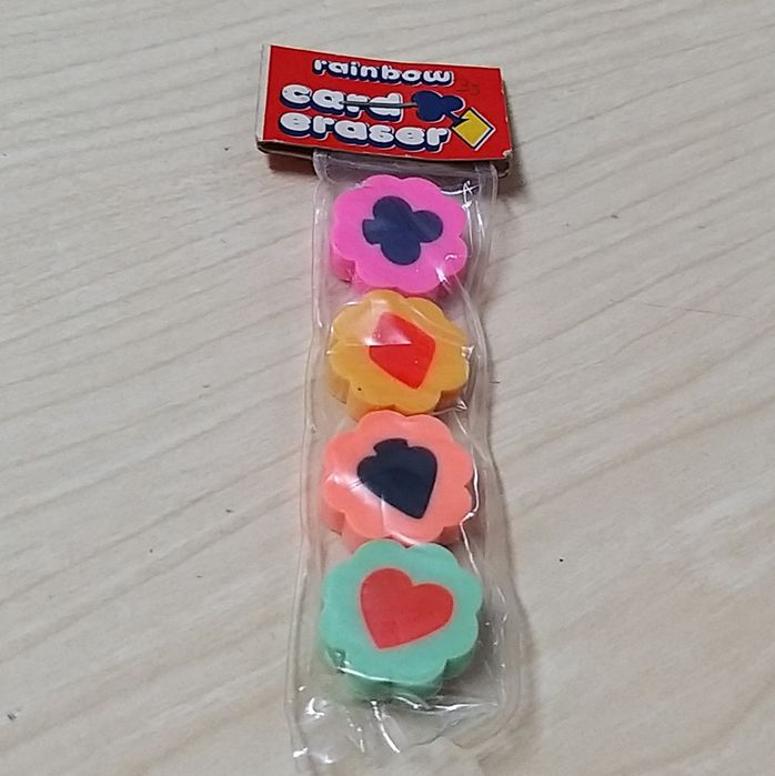 Borrachas naipes de cartas.