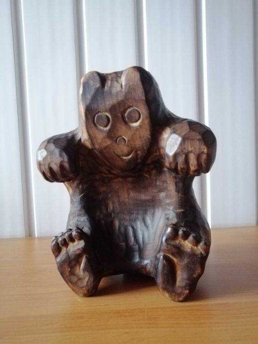 Miś drewniany, ręcznie rzeźbiony