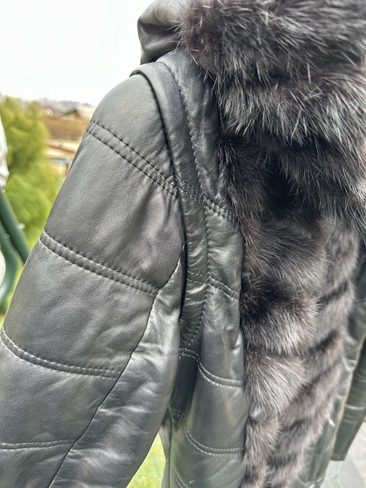 Шкіряна куртка з хутром норки