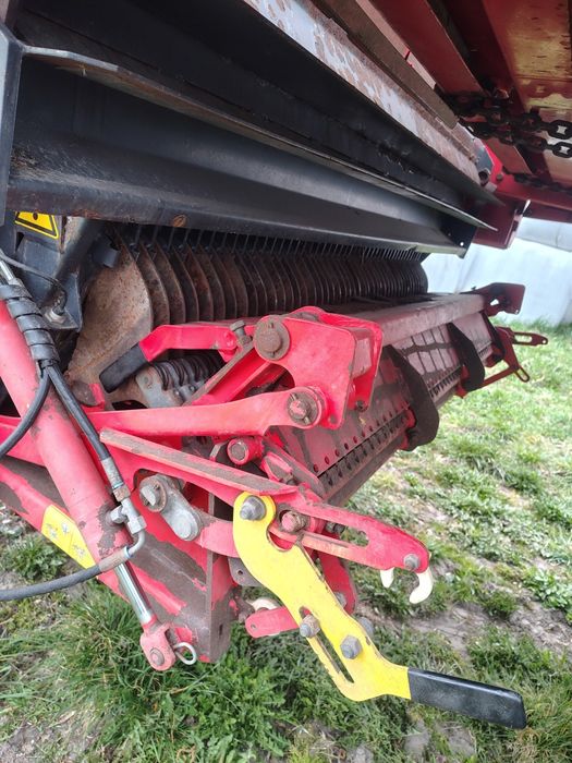 Przyczepa samozbierająca pottinger jumbo 6010
