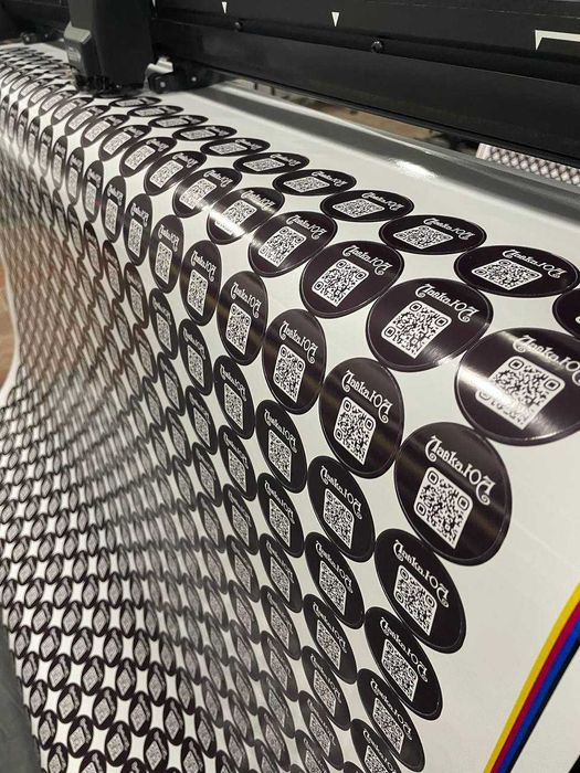 Широкоформатний друк у Києві | Банери, оракал, постери