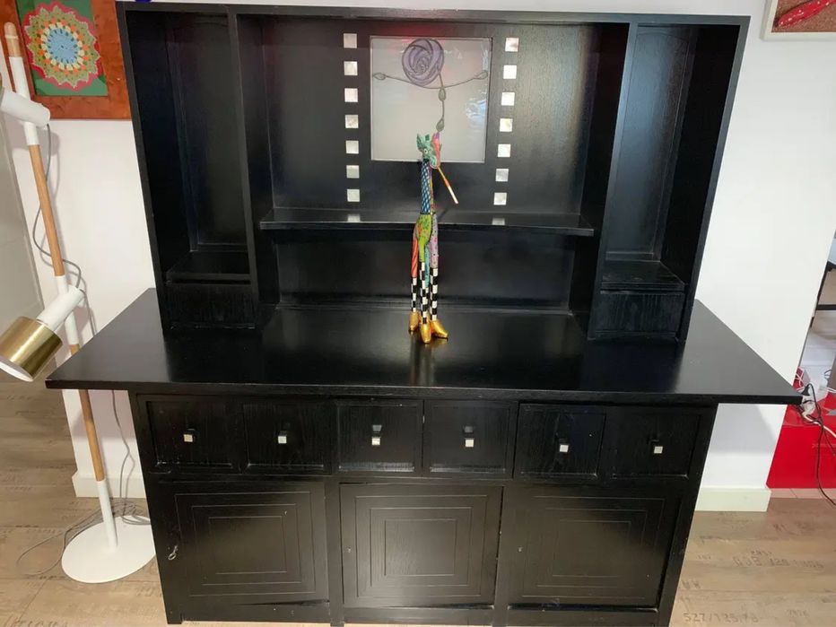 Aparador Charles Rennie Mackintosh