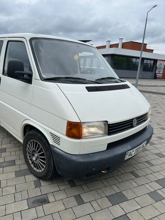 Автомобіль VW TRANSPORTER