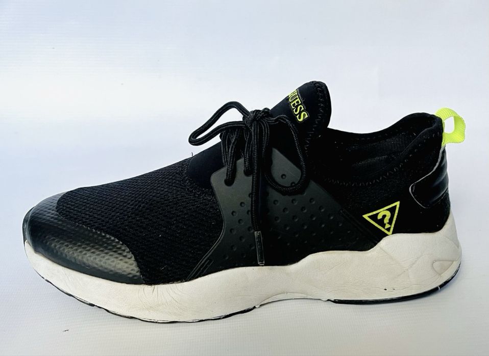 GUESS adidasy, półbuty, r. 40, czarne z białym