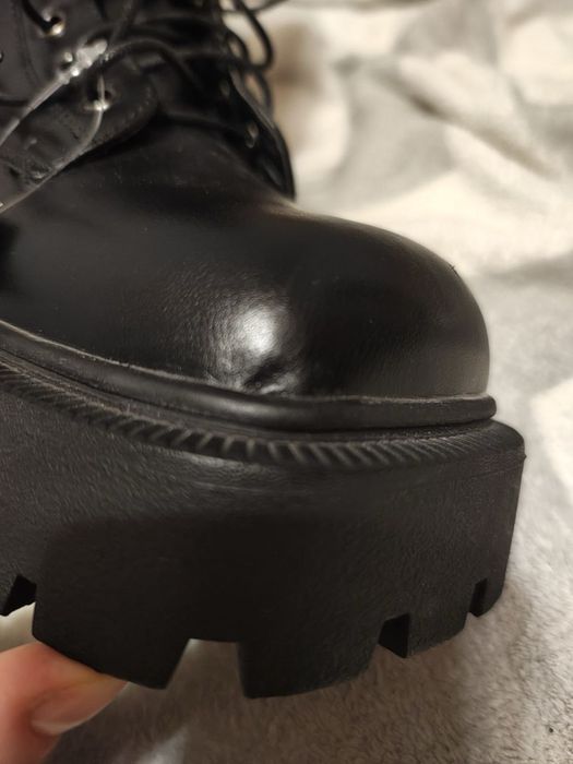 Чаботи  масивні на платформі