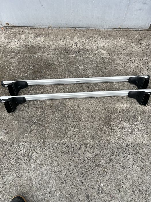 Thule AeroBar 861+ Thule Rapid 751