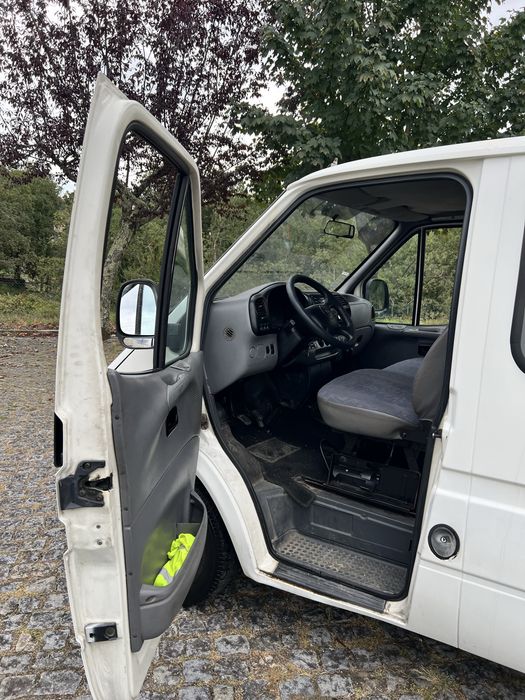 Vendo ford transit 9 lugares 2.5d