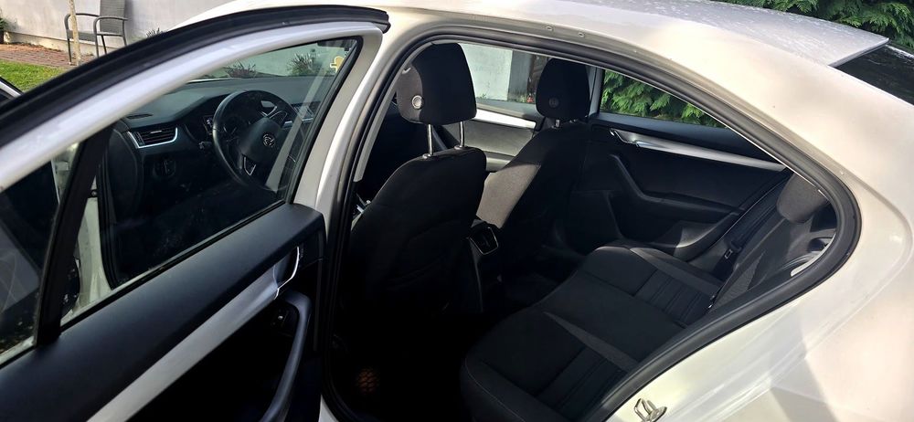 Skoda Octavia Drugi właściciel, samochód cały czas serwisowany, godny polecenia.
