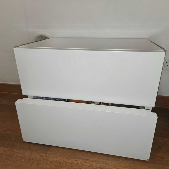 Cómoda Branca, 6 gavetas 180X54X83 + Mesa cabeceira branca 60x44x46