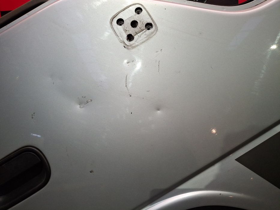 Porta frente direita ISUZU ELF (NKR8_)
