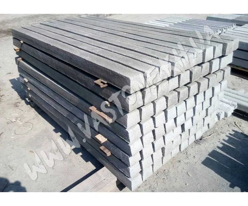 Садові стовпчики (Топорівці)