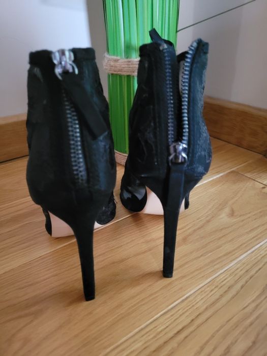 Botki/ czółenka  koronkowe r. 36 zara nowe