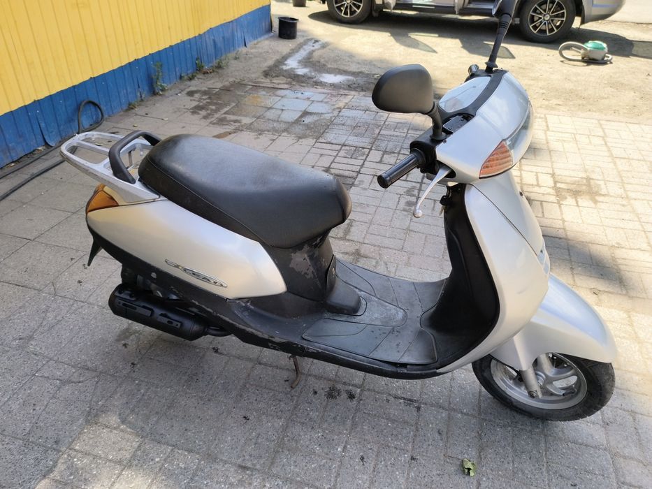 Продам скутер Honda Lead AF48