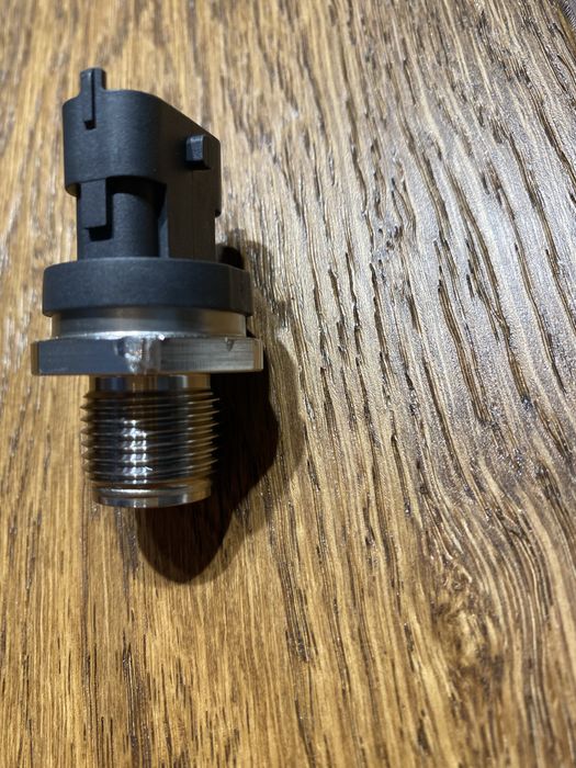 ENGITECH Czujnik ciśnienia paliwa ENT260047