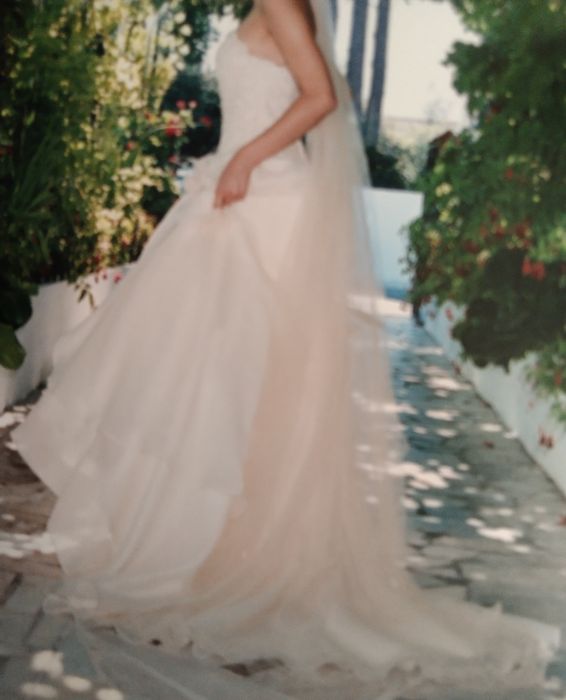 Vestido de Noiva + Mantilha
