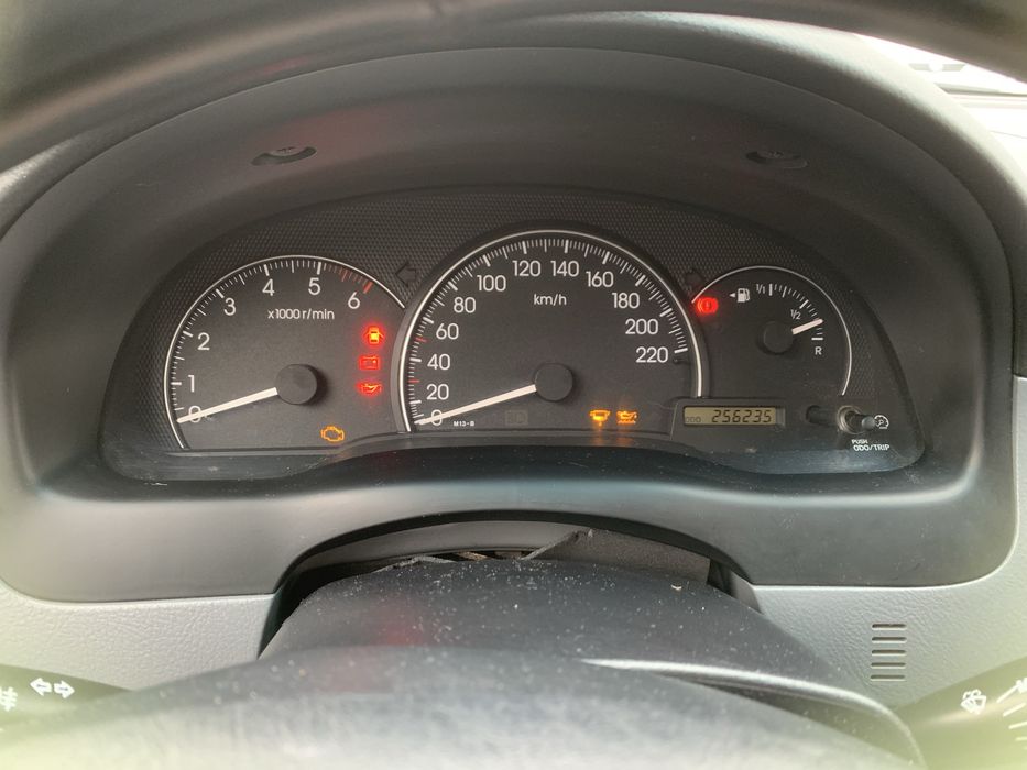 Тойота Авенсіс Версо / Toyota Avensis Verso