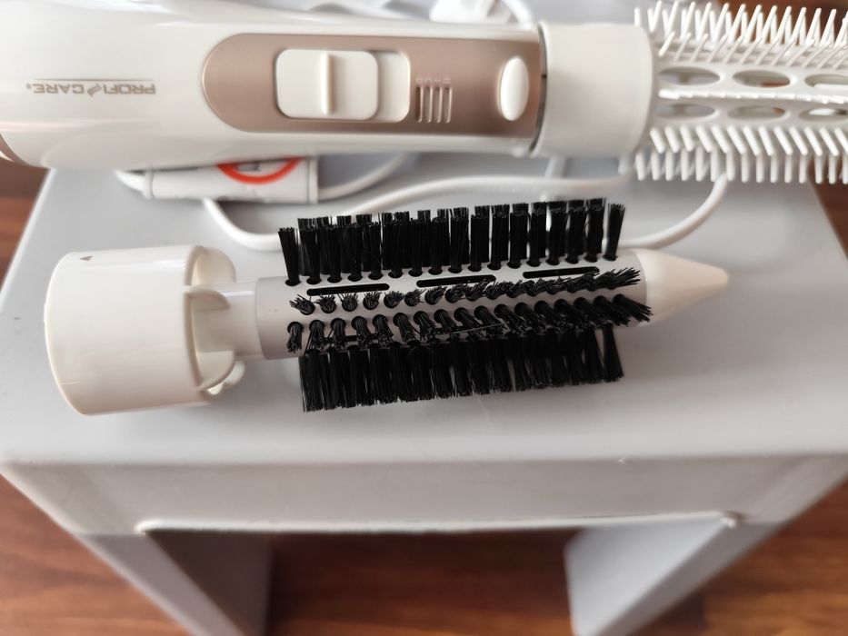 Suszarka do włosów modelująca