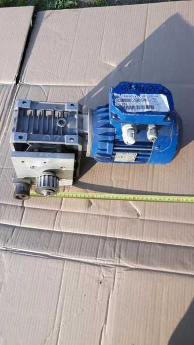 motoreduktor 0,37kw 22obr/min do posuwu do napędu bramy pieca CO