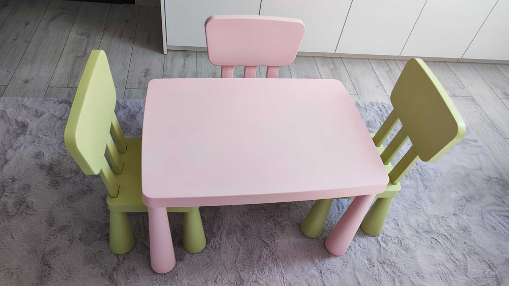 IKEA Zestaw stolik i 3 krzesełka MAMMUT pastelowe róż zieleń