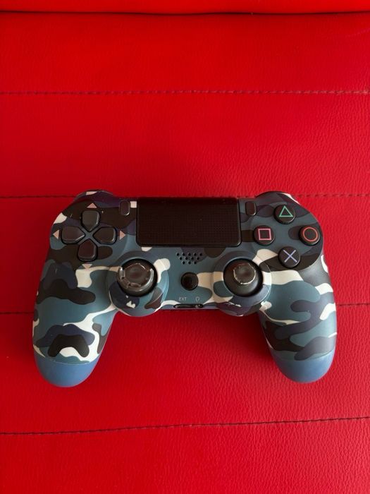 Sony PlayStation 4 PS4 500GB + джойстик, кабелі