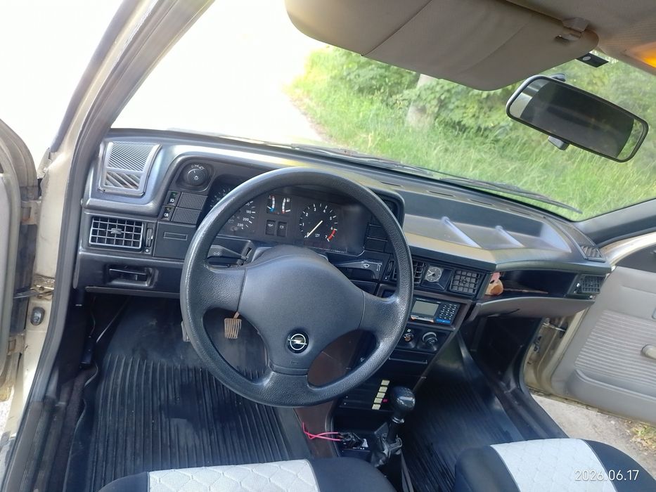 Opel kadet 1.3 від власника