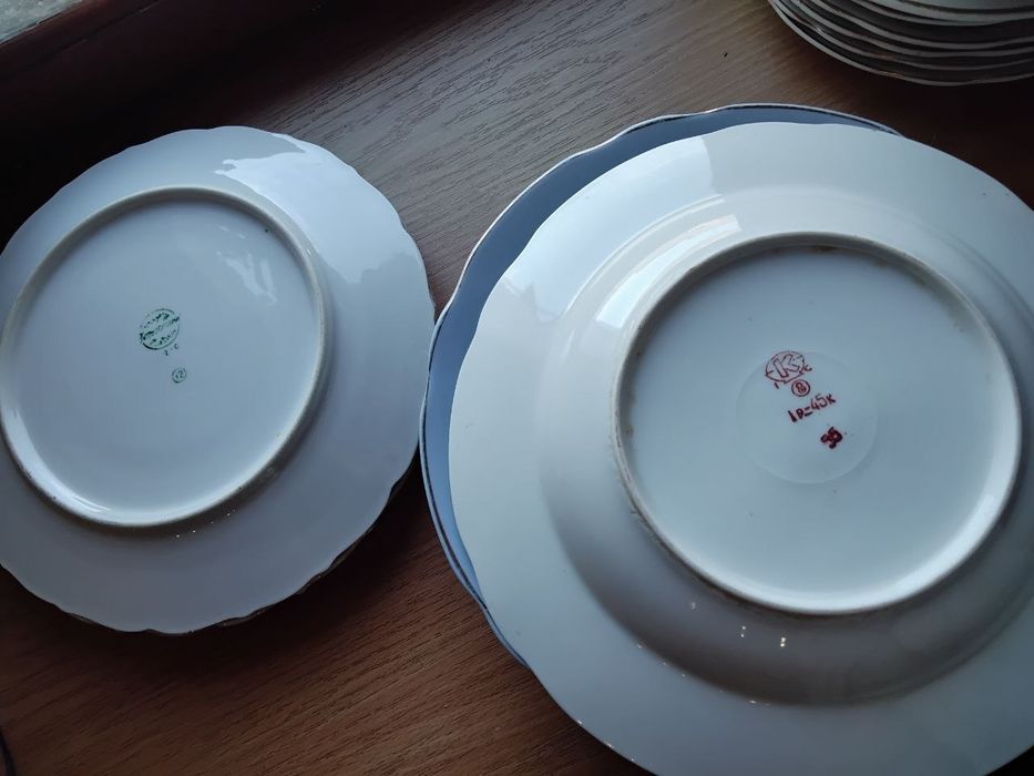 Тарелки разные фарфор коростень