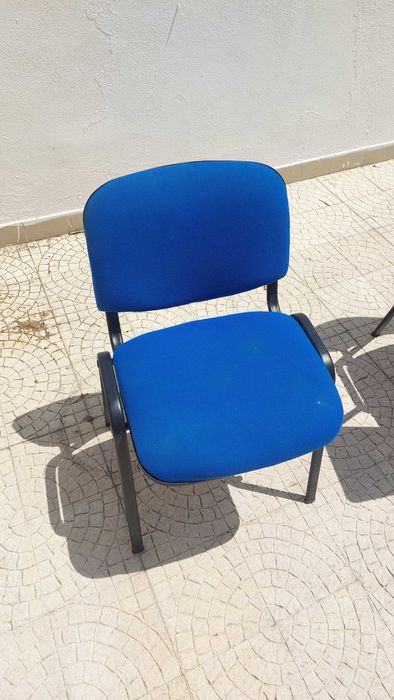 Móveis  cadeiras e mesas Formação