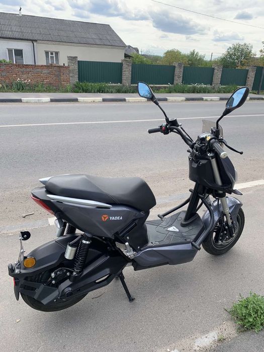 Електричний скутер YADEA