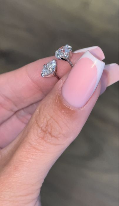 Серьги-гвоздики с бриллиантами 1.00ct IGI, золото 585.