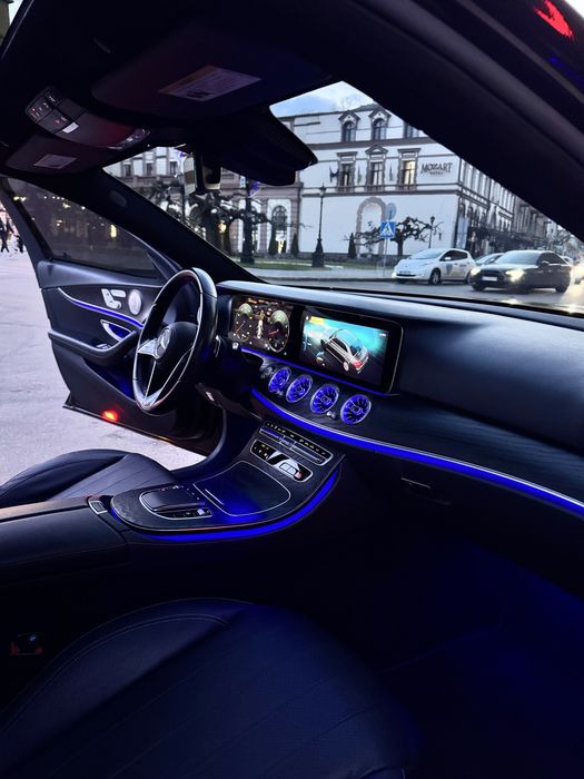 Mercedes-Benz E350 2022