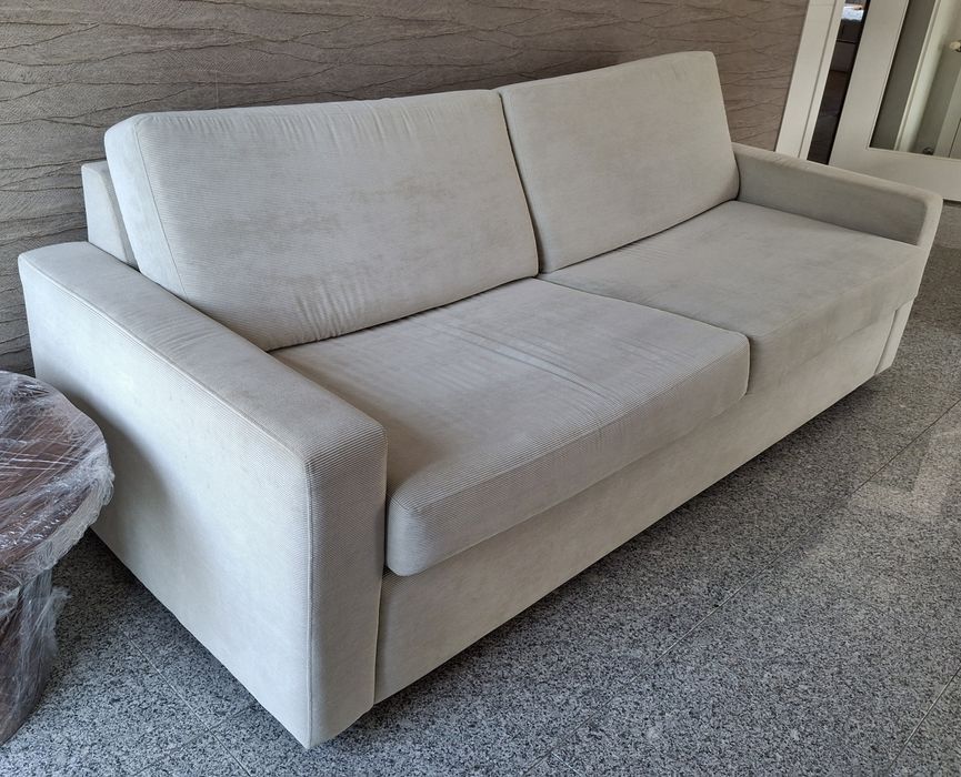 Sofá cama de 4/5 lugares com colchão novo incluído