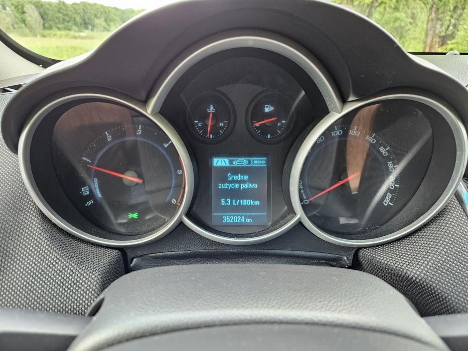 Chevrolet Cruze 2013  рік 1.7 дизель для військових