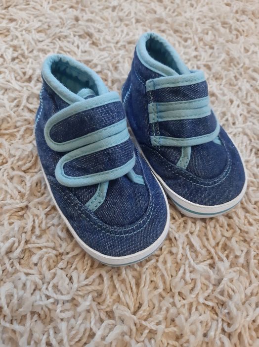 Niechodki buty buciki M&S zestaw 7 par 0-6 miesięcy wyprawka