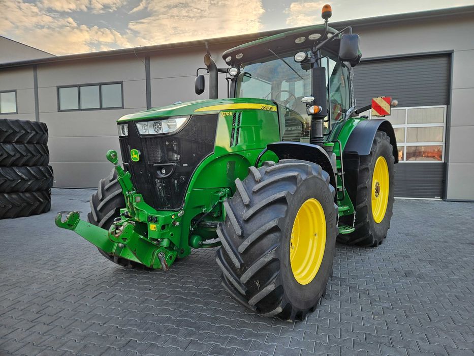 John Deere 7270R